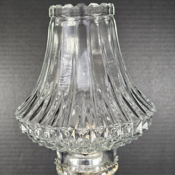 Rare Lamplight Farms, Austria Diamond Cut Crystal Oil Lamp 13 Inch - Picture 5 of 13